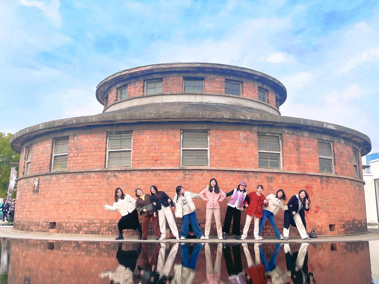 十二公司.png 十二公司.png